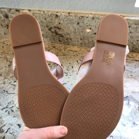 💥SOLD💥Tory Burch Sea Shell Pink Benton Sandals - Picture 4 of 8